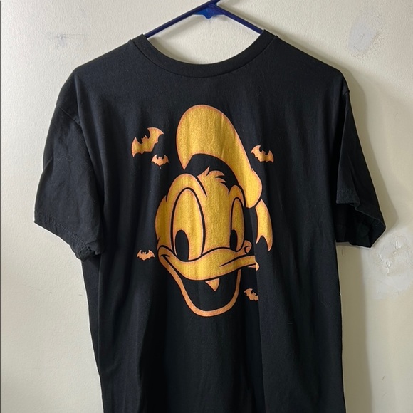 Disney Donald Duck Black & Orange Donald T-Shirt Size‎ Large - Picture 1 of 6